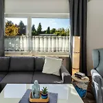 Holiday home Haus Schlossgarten Hinte