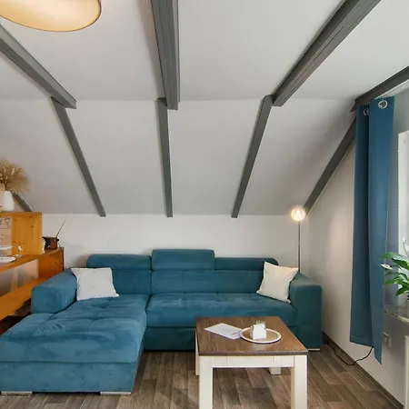 Semesterbostad Haus Schlossgarten Hinte