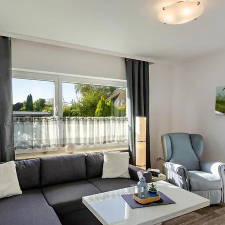 Semesterbostad Haus Schlossgarten Hinte